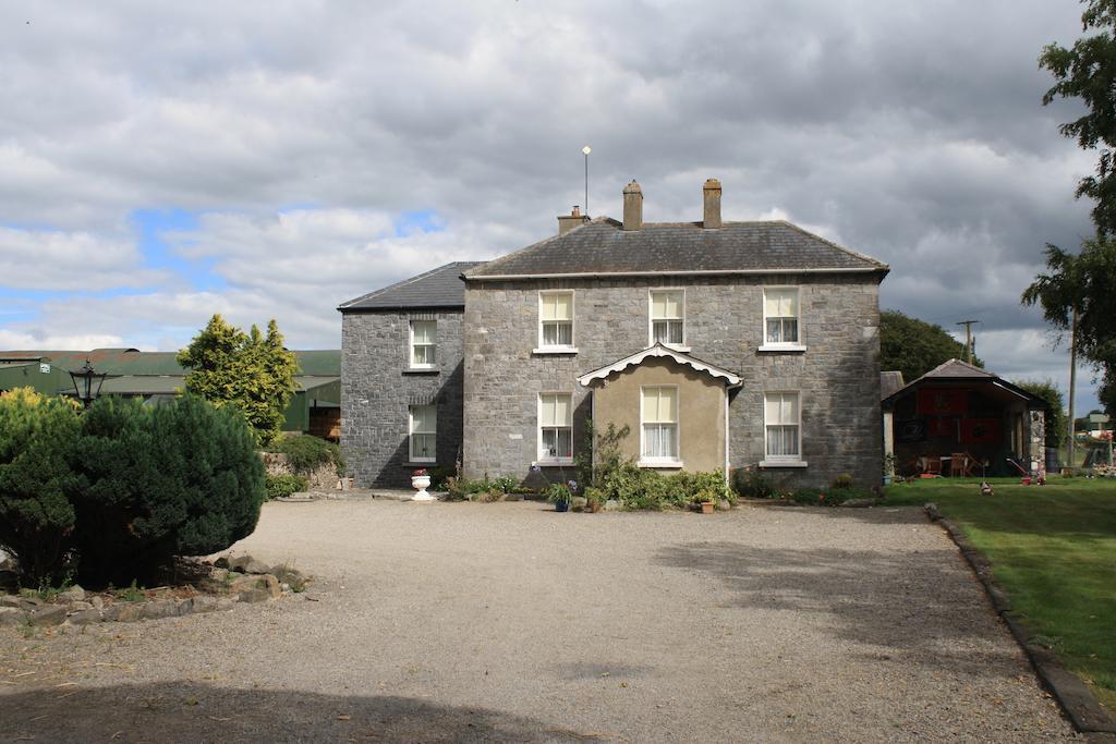 Farm stay Moate